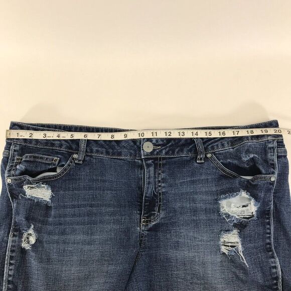 Maurices Distressed Cut-Off Stretch Denim Shorts Women's Plus Size 22 Summer - Picture 4 of 9